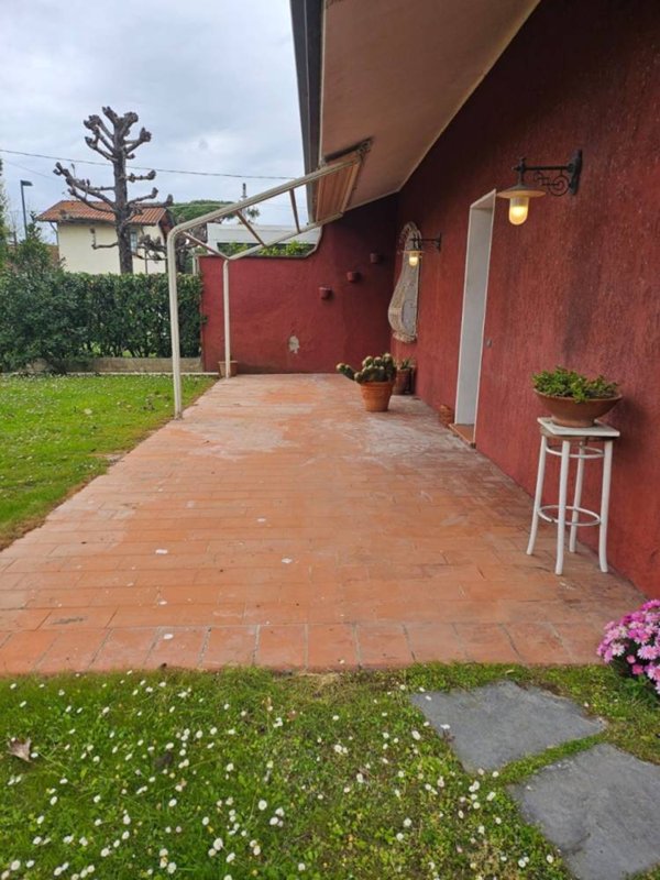 casa indipendente in vendita a Forte dei Marmi