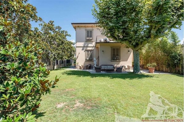 casa indipendente in vendita a Forte dei Marmi