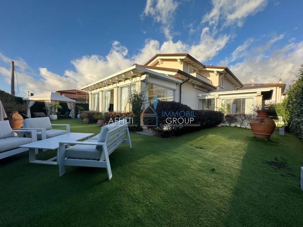 casa indipendente in vendita a Forte dei Marmi