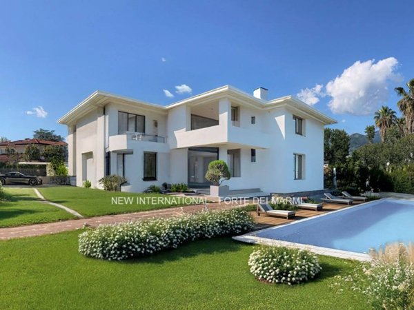 casa indipendente in vendita a Forte dei Marmi