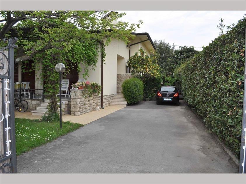 casa indipendente in vendita a Forte dei Marmi