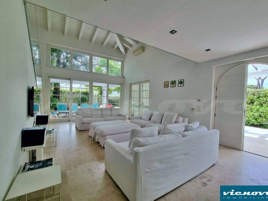 casa indipendente in vendita a Forte dei Marmi in zona Vittoria Apuana