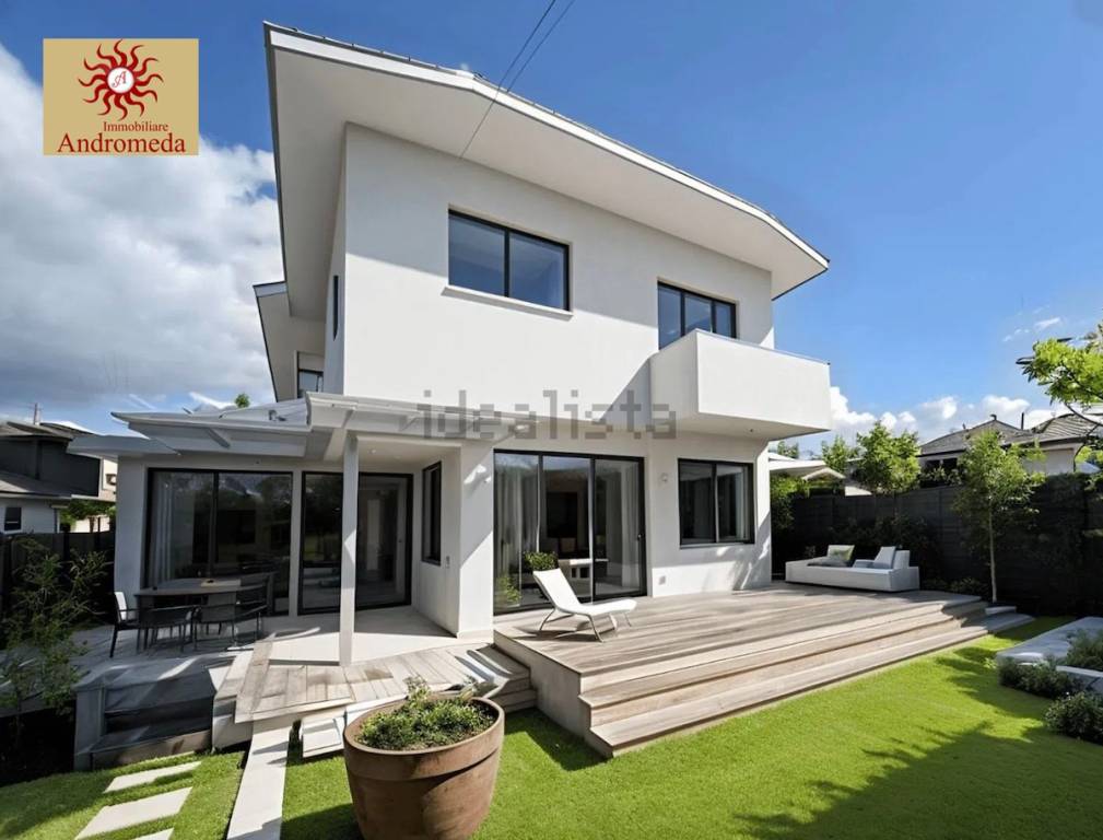 casa indipendente in vendita a Forte dei Marmi