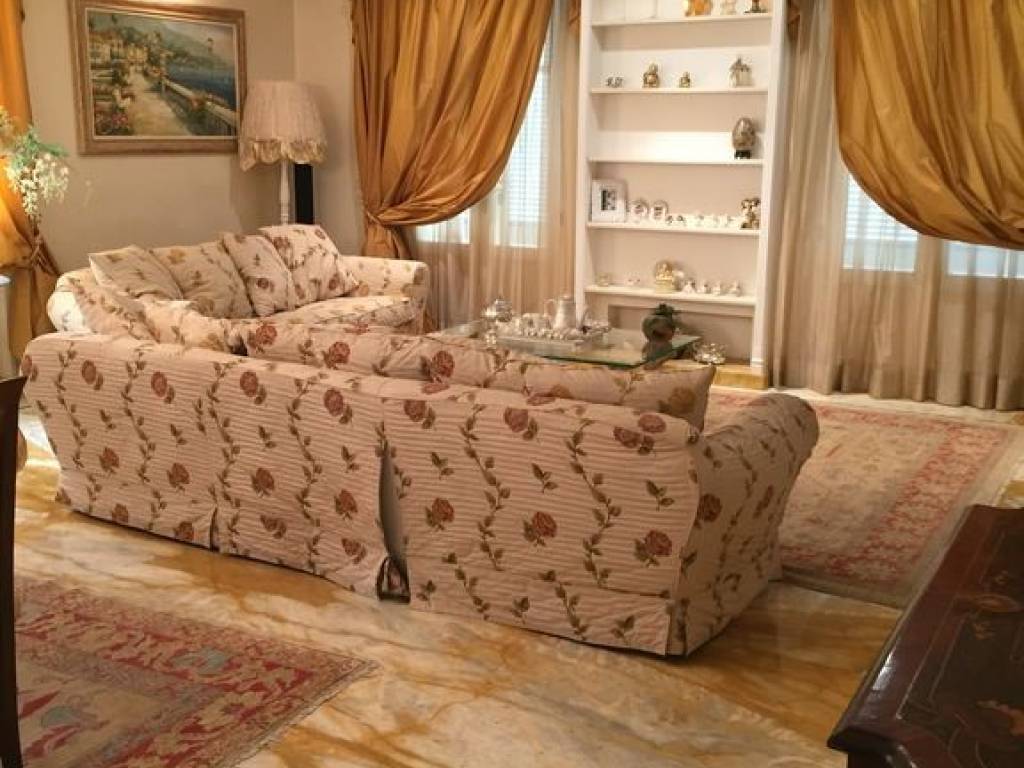 casa indipendente in vendita a Forte dei Marmi in zona Vittoria Apuana
