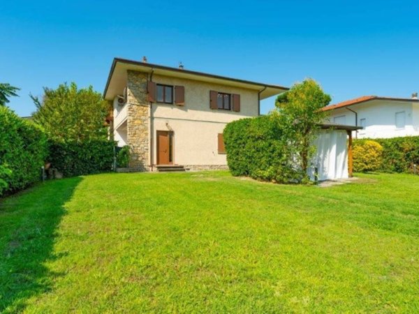 casa indipendente in vendita a Forte dei Marmi