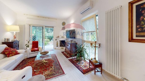 casa indipendente in vendita a Forte dei Marmi