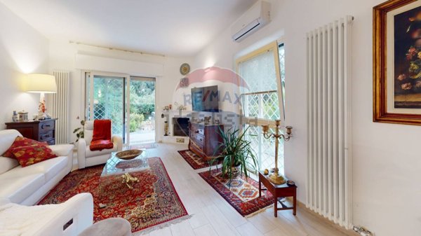 casa indipendente in vendita a Forte dei Marmi in zona Vittoria Apuana