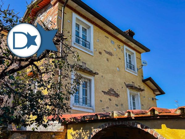 casa indipendente in vendita a Forte dei Marmi in zona Vaiana