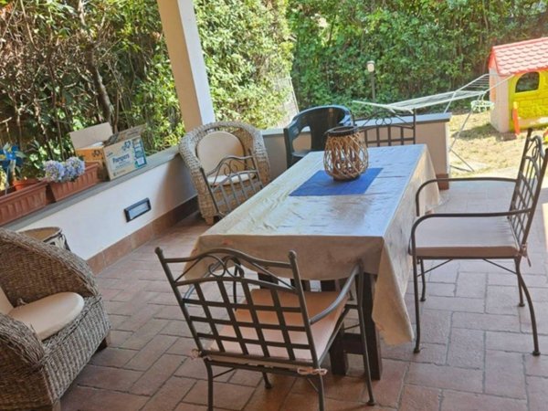 casa indipendente in vendita a Forte dei Marmi