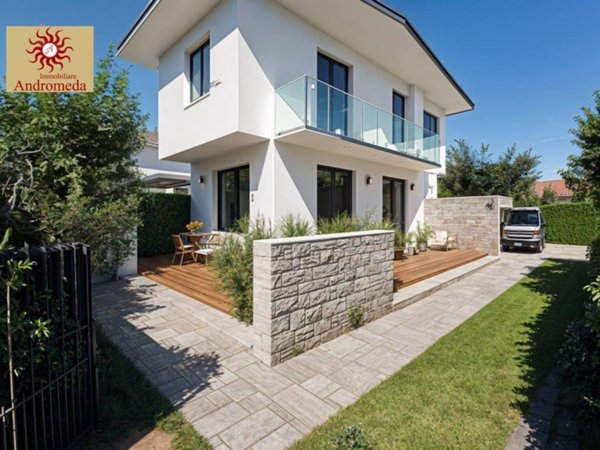 casa indipendente in vendita a Forte dei Marmi