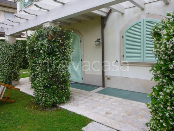 casa indipendente in vendita a Forte dei Marmi