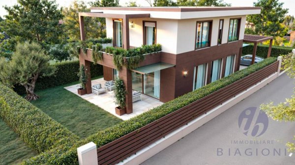 casa indipendente in vendita a Forte dei Marmi