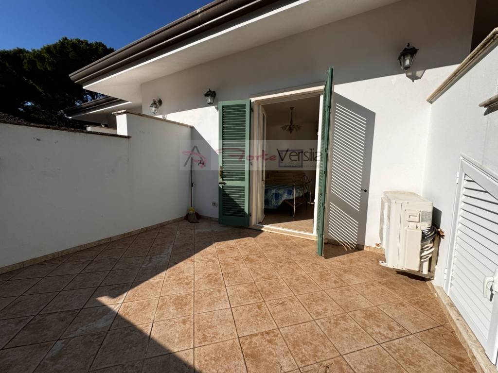 casa indipendente in vendita a Forte dei Marmi in zona Vittoria Apuana