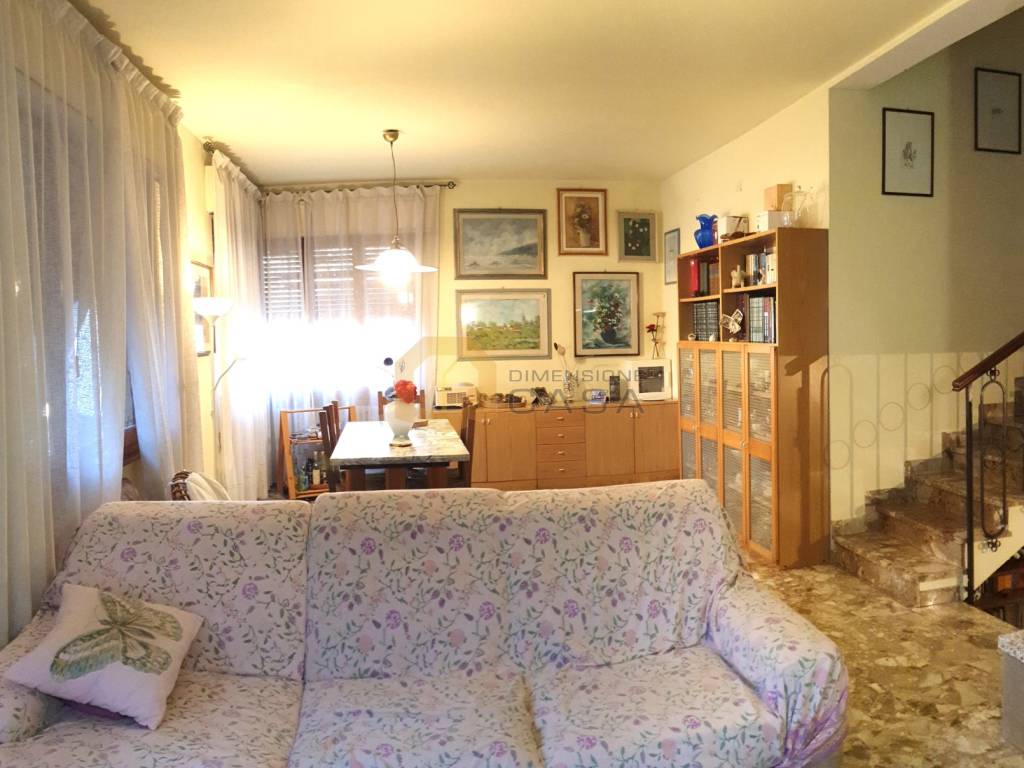 casa indipendente in vendita a Forte dei Marmi in zona Vaiana