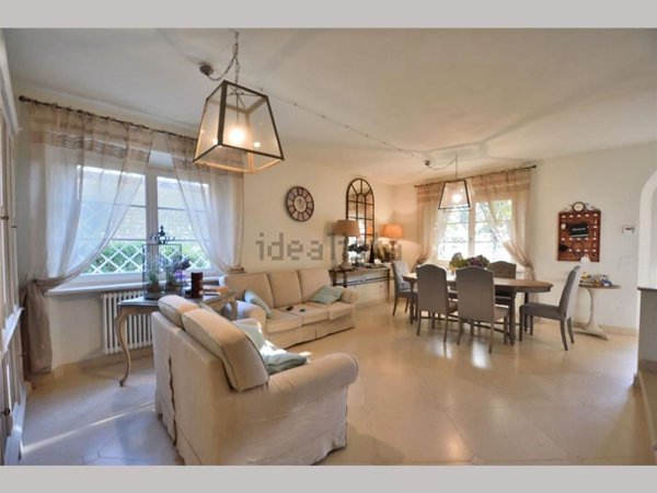 casa indipendente in vendita a Forte dei Marmi