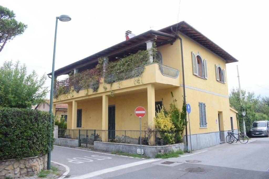appartamento in vendita a Forte dei Marmi