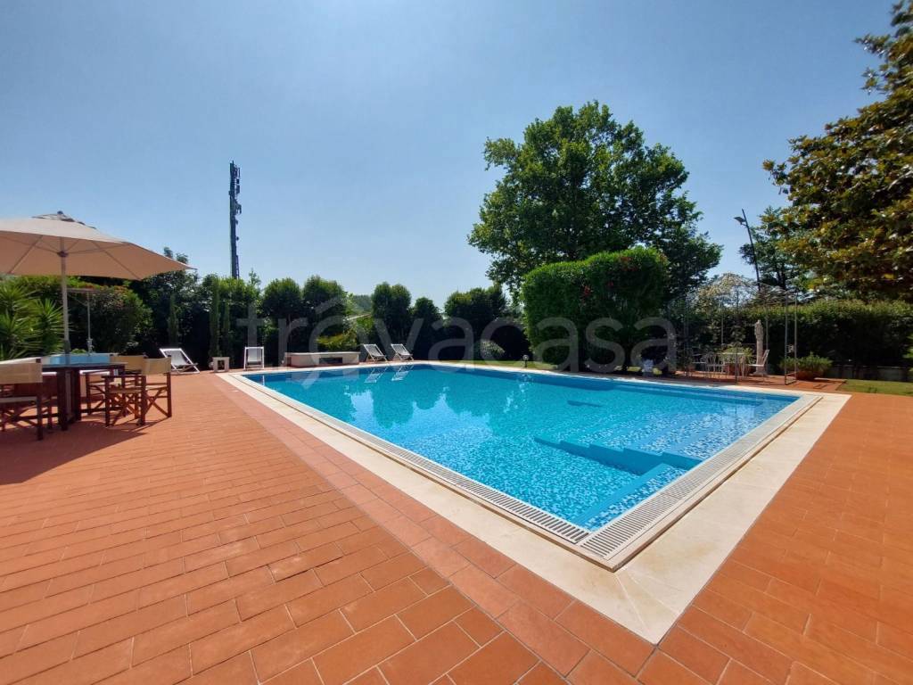 casa indipendente in vendita a Forte dei Marmi in zona Vaiana