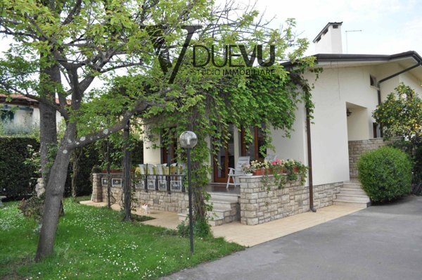 casa indipendente in vendita a Forte dei Marmi