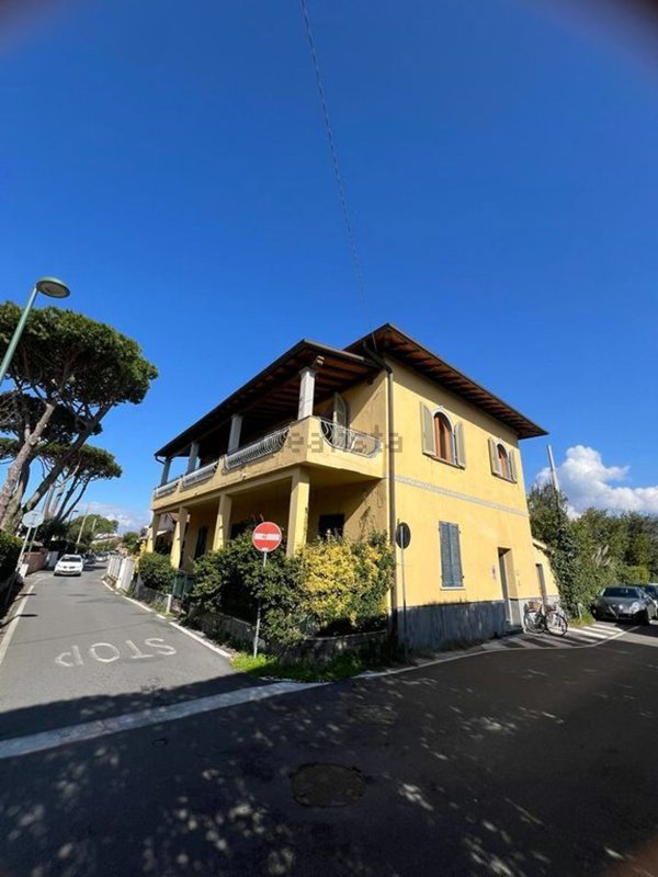 appartamento in vendita a Forte dei Marmi