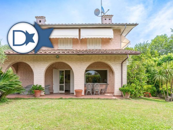 casa indipendente in vendita a Forte dei Marmi