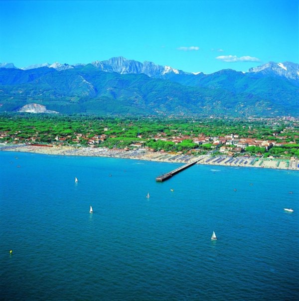 casa indipendente in vendita a Forte dei Marmi