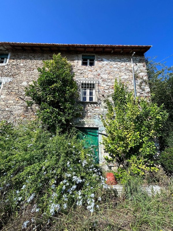 quadrivano in vendita a Forte dei Marmi in zona Vaiana