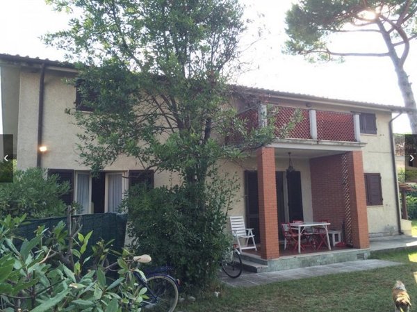 casa indipendente in vendita a Forte dei Marmi in zona Vittoria Apuana