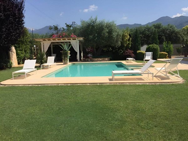 casa indipendente in vendita a Forte dei Marmi