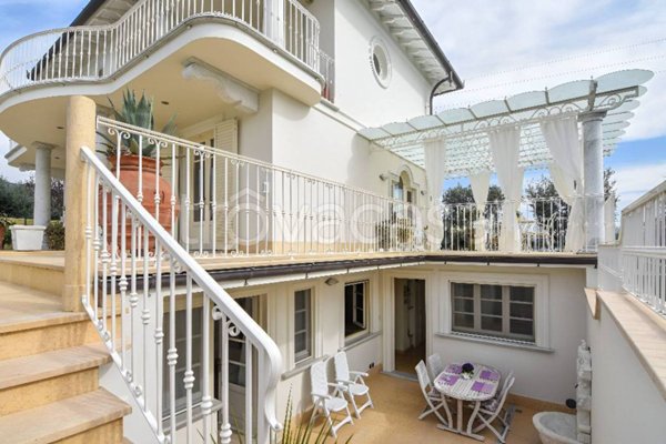 casa indipendente in vendita a Forte dei Marmi