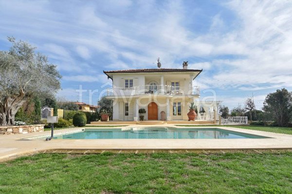 casa indipendente in vendita a Forte dei Marmi