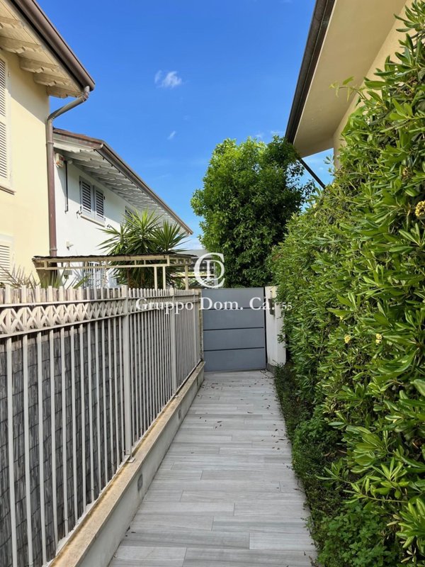 casa indipendente in vendita a Forte dei Marmi