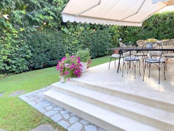 casa indipendente in vendita a Forte dei Marmi