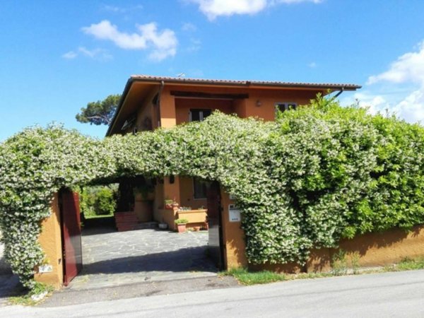 casa indipendente in vendita a Forte dei Marmi
