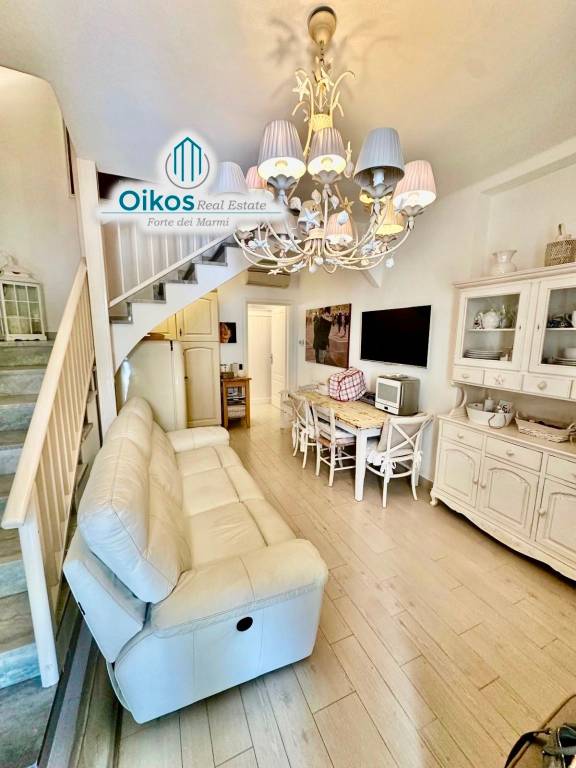 casa indipendente in vendita a Forte dei Marmi