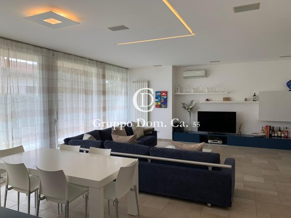 casa indipendente in vendita a Forte dei Marmi