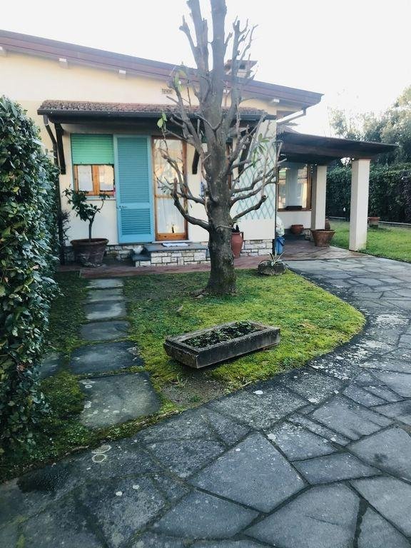 casa indipendente in vendita a Forte dei Marmi