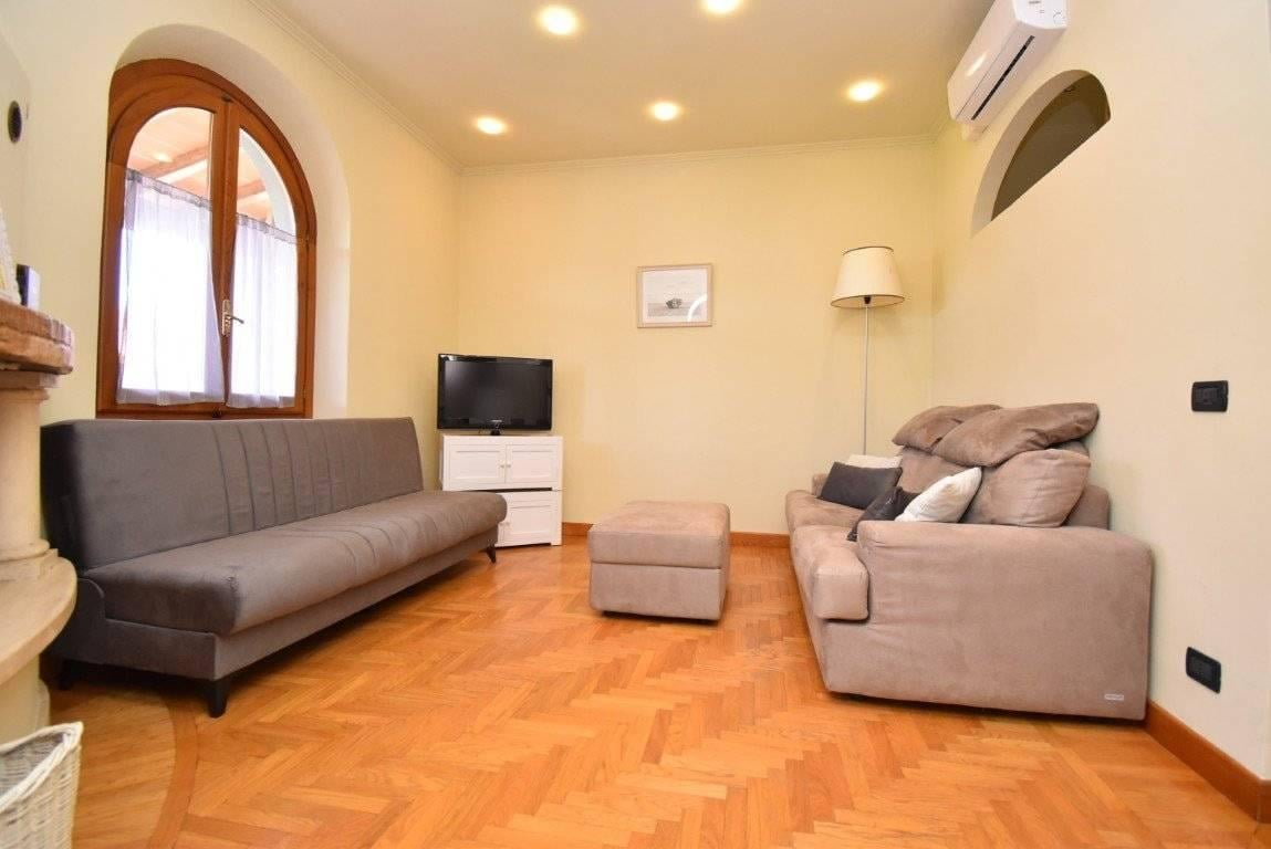 casa indipendente in vendita a Forte dei Marmi