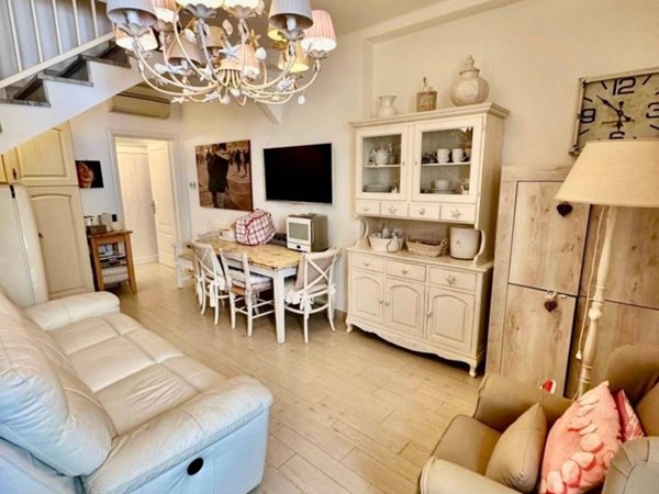 casa indipendente in vendita a Forte dei Marmi