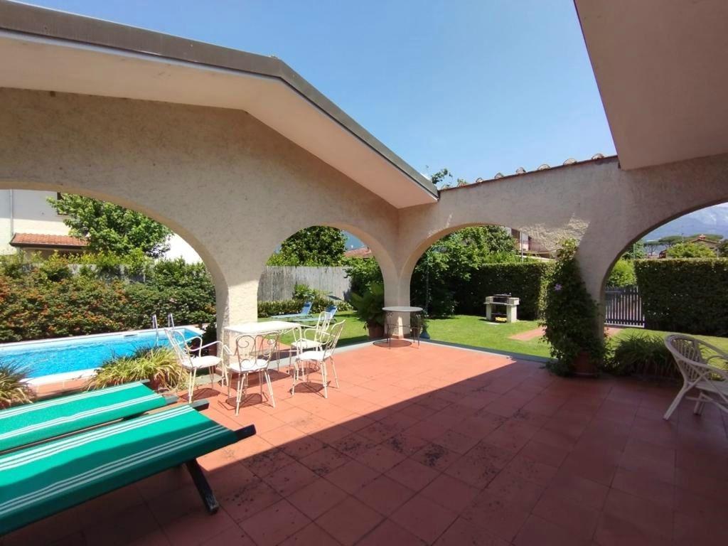 casa indipendente in vendita a Forte dei Marmi