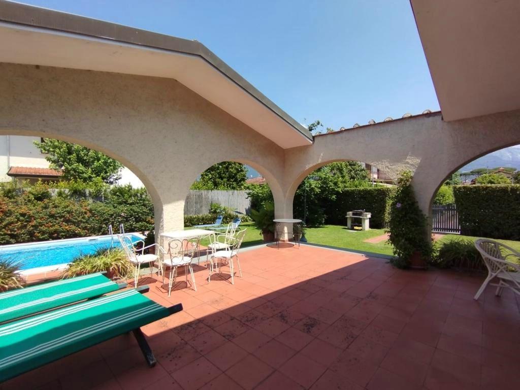 casa indipendente in vendita a Forte dei Marmi