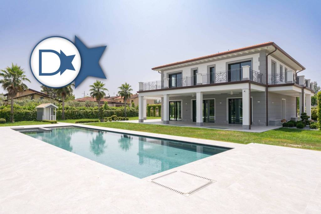 casa indipendente in vendita a Forte dei Marmi