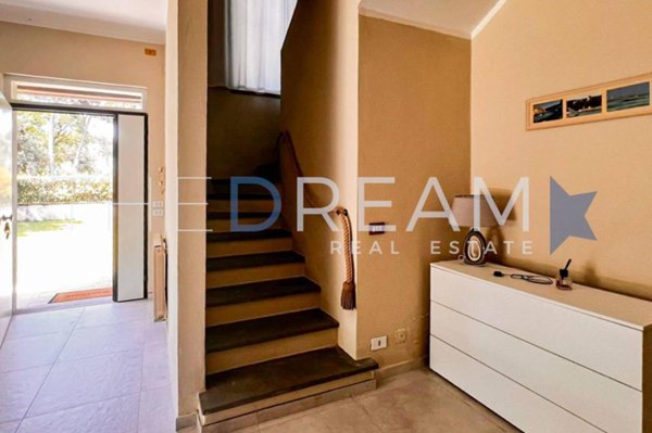 casa indipendente in vendita a Forte dei Marmi in zona Vittoria Apuana