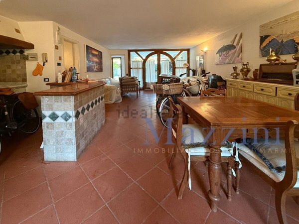 casa indipendente in vendita a Forte dei Marmi