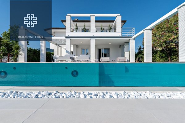 casa indipendente in vendita a Forte dei Marmi