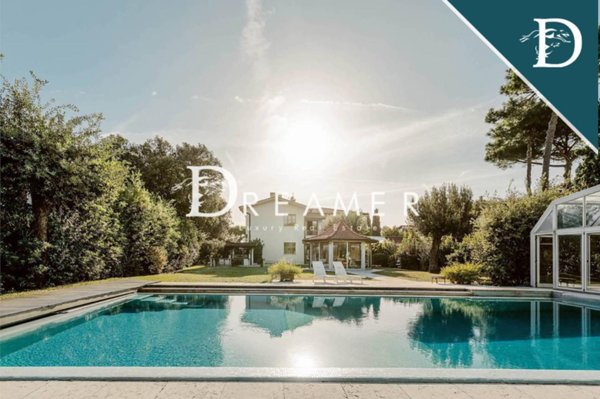 casa indipendente in vendita a Forte dei Marmi