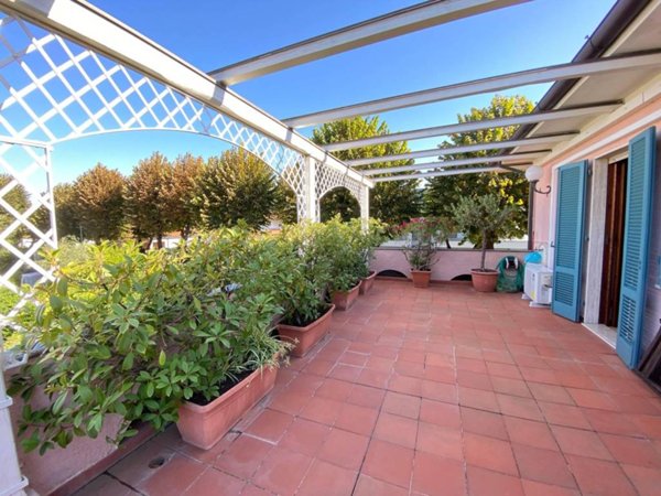 casa indipendente in vendita a Forte dei Marmi