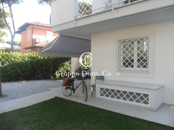 casa indipendente in vendita a Forte dei Marmi