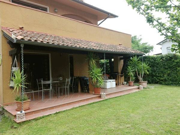 casa indipendente in vendita a Forte dei Marmi