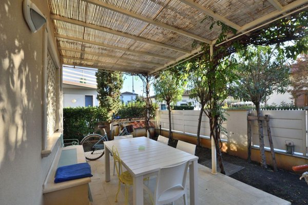 casa indipendente in vendita a Forte dei Marmi