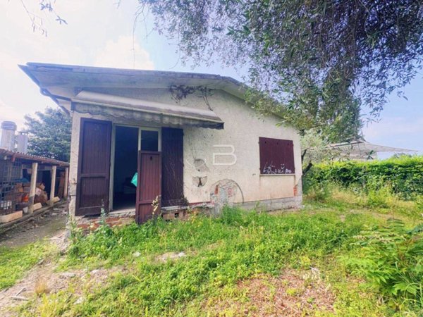 casa indipendente in vendita a Forte dei Marmi
